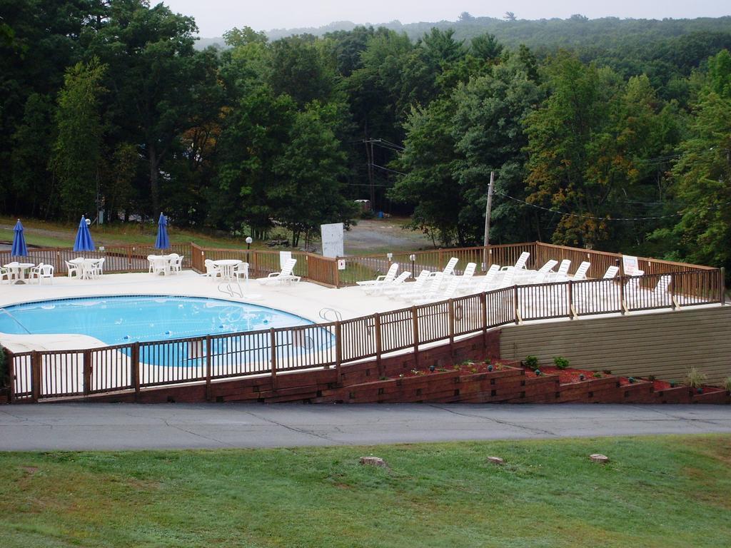 Tanglwood Resort Hawley Экстерьер фото